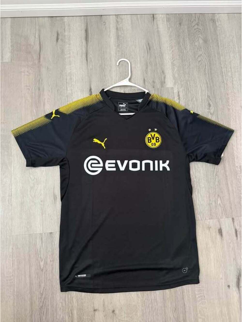 Borussia Dortmund Soccer Jersey Adult Large NWT